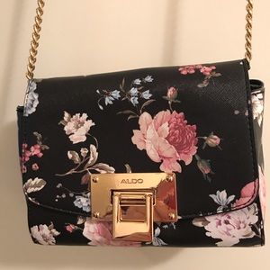 Floral cross body Aldo handbag 👜🦋💐